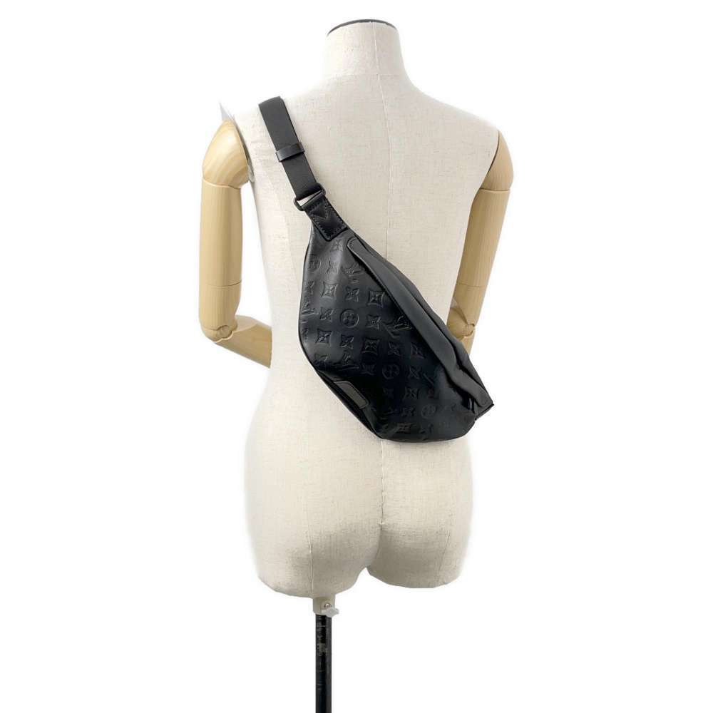 Louis Vuitton Monogram Shadow Black Discovery Bumbag Waist Bag Black - Picture 4 of 9